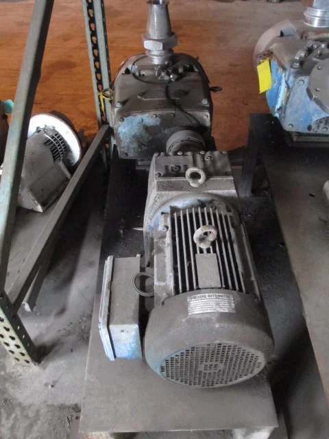 WAUKESHA MODEL U-220 S/S POSITIVE PUMP