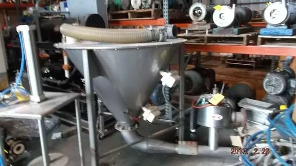 10 CU. FT. CONE POWDER HOPPER