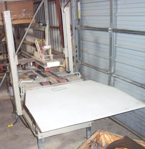 CASE TAPING MACHINE