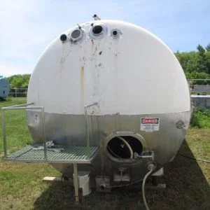 7000 GAL DAMROW SS INSULATED TANK