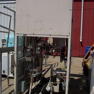 FORMING MACHINE