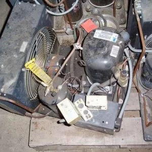 FREON COMPRESSORS (5 HP AND SMALLER)