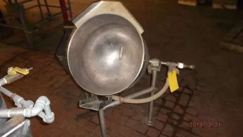 GROEN S/S KETTLE ON TIPPER FRAME