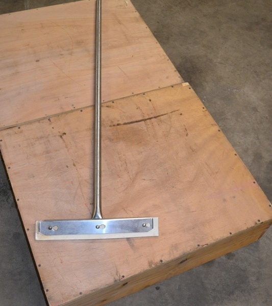 VAT SQUEEGEE