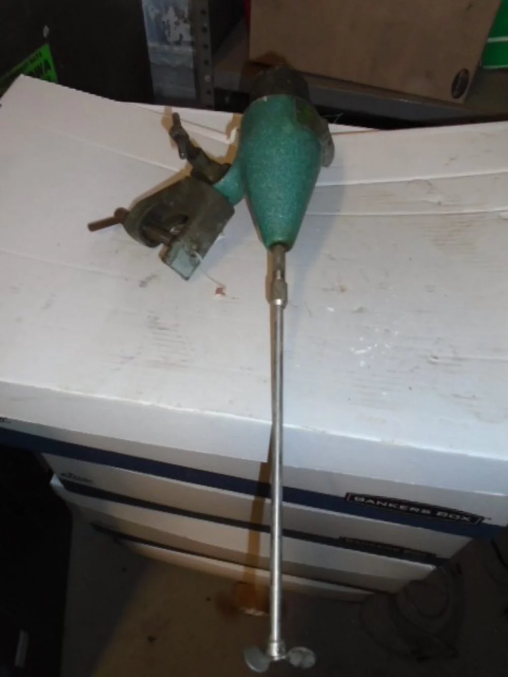LIGHTNING AIR OPERATED LAB MIXER