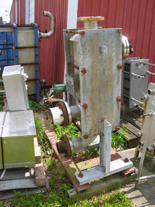 AMMONIA REFRIGERATED PLATE TYPE CHILLER