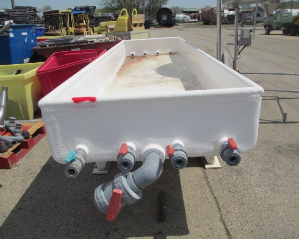 400 GALLON FIBERGLASS BRINE TANK