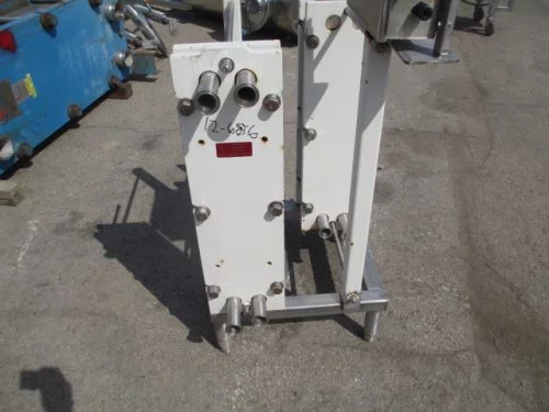 APV PLATE HEAT EXCHANGER
