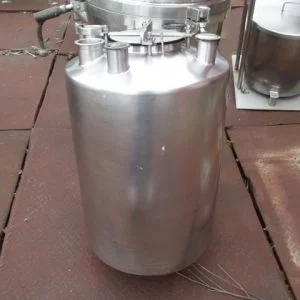 25 Gallon Closed Top Sanitary Tank
