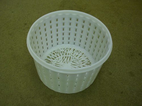 Round Plastic Cheese Forms
