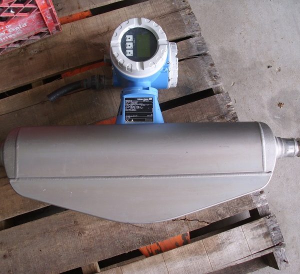 ENDRESS & HOUSER 1- 1/2" MASS MAGNETIC FLOW METER SYSTEM