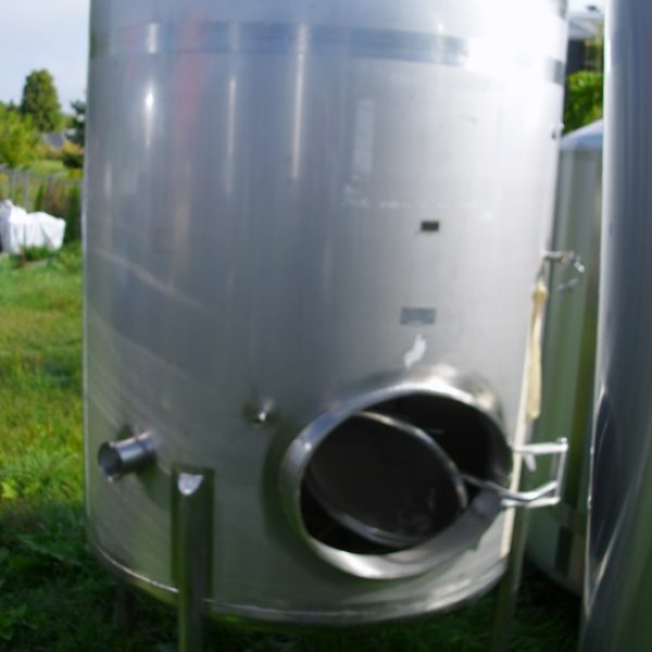 600 GALLON WALKER S/S SINGLE WALL TANK