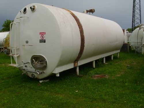 10,000 GALLON HEIL S/S INSULATED TANK