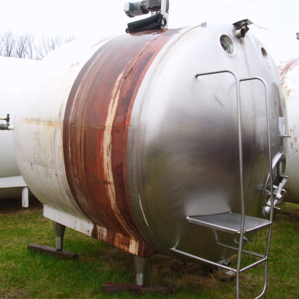 2,000 GALLON WALKER S/S JACKETED TANK